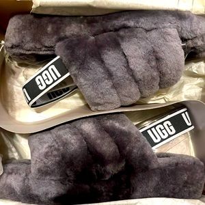 Ugg Fluff Yeah Slides size 10
